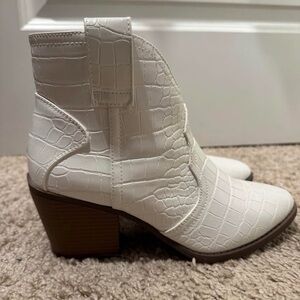 Sugar Western White Faux Leather Booties - NWOT & Purchased New